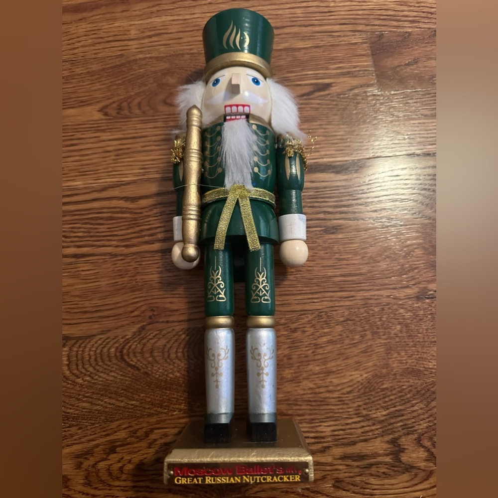 New Russian Handcrafted Wooden Nutcracker - Picture 3 of 9